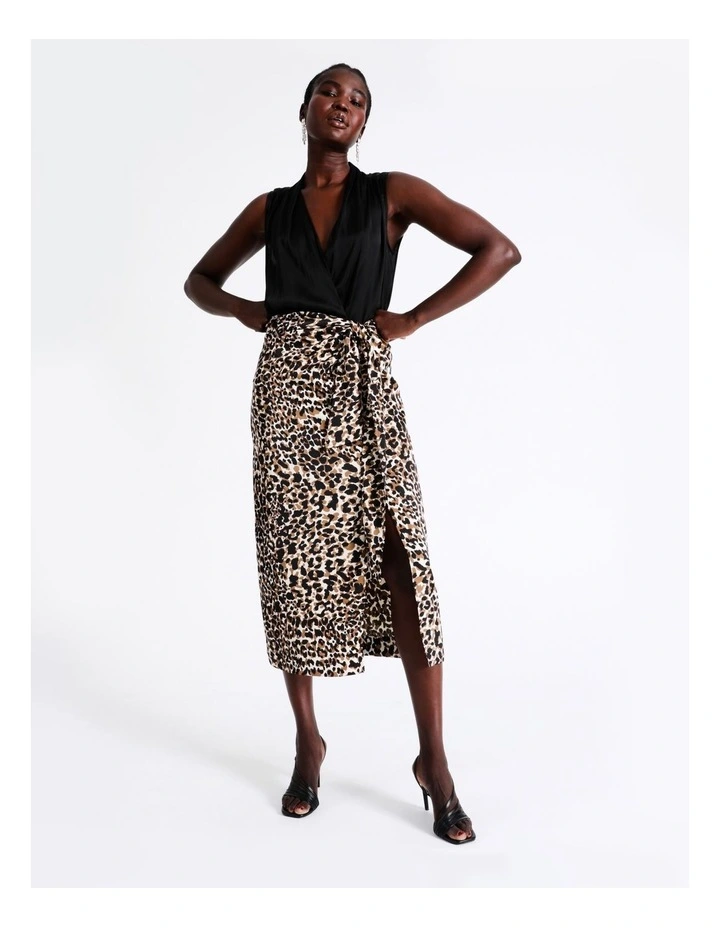 Promo π Wayne Cooper Knot Front Midi π Skirt In Assorted β - Image 3